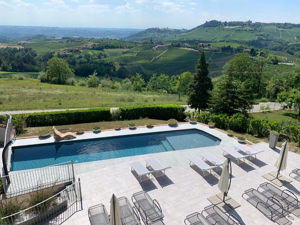 Bazén v ubytovaní Réva Residences and Pool alebo v jeho blízkosti