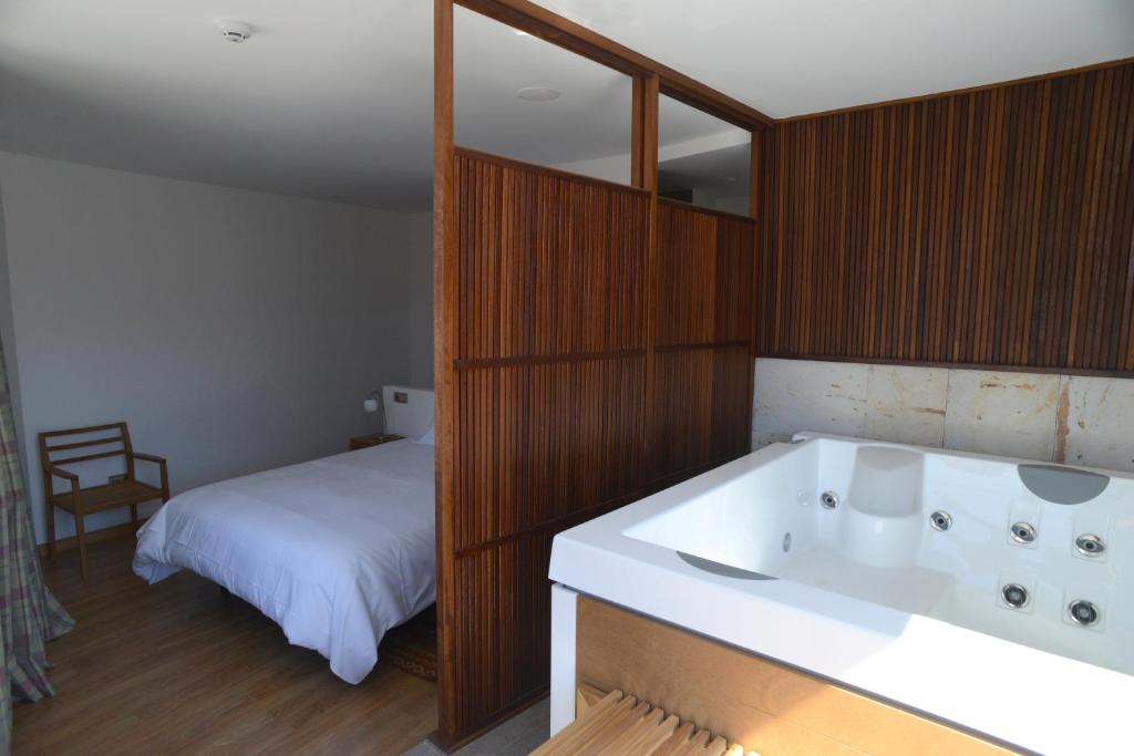 Hotel Rural Quercus Tierra - Bañera de hidromasaje en Garganta de los Montes