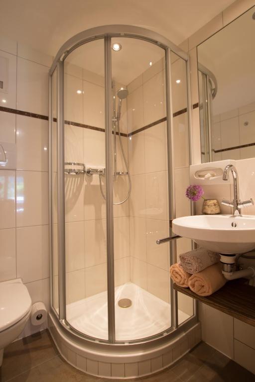 Koupelna v ubytování Pension Christophorus Hotel Garni