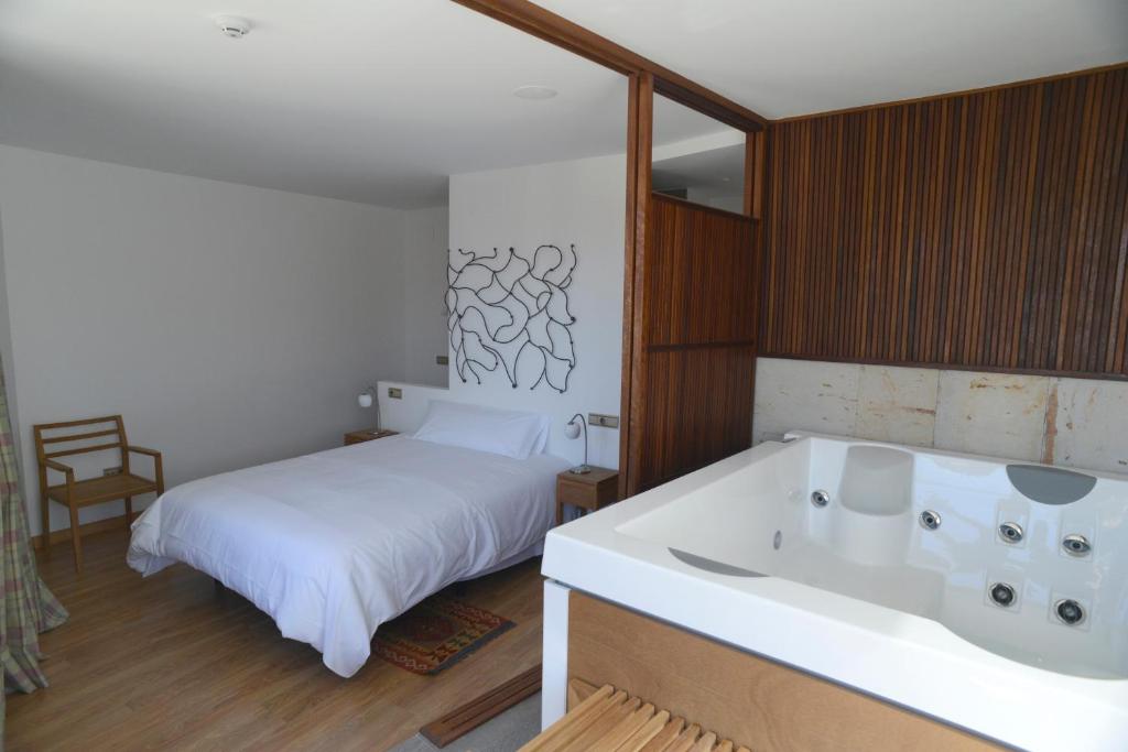 Hotel Rural Quercus Tierra - Double Room With Spa Bath