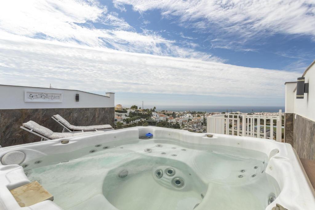 Nerja Luxury Apartment, Nerja – Precios actualizados 2022