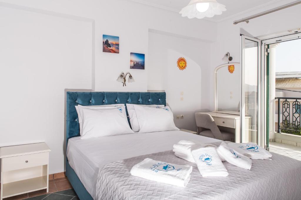 Denise Beach Hotel - 3