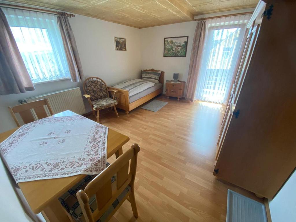 Gästehaus Frankenhof - Single Room With Balcony