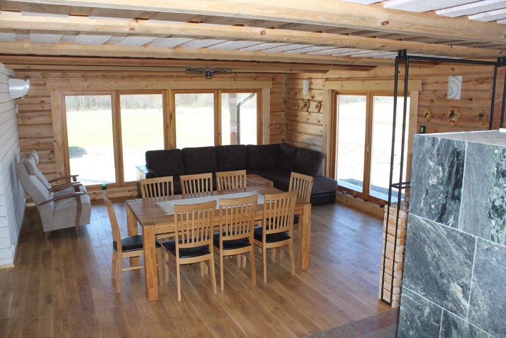 Posezení v ubytování Rootsimaa Holiday House