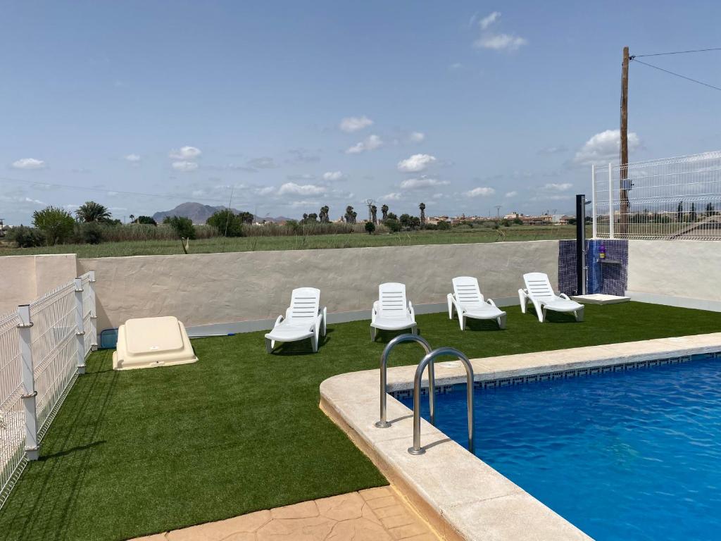 Villa Dolores, un chalet con piscina y barbacoa en la huerta ...