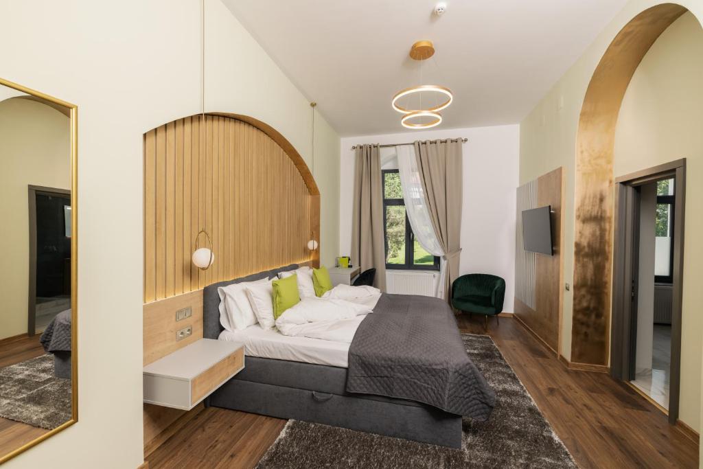 Haller Boutique - Deluxe Double Room With Castle View