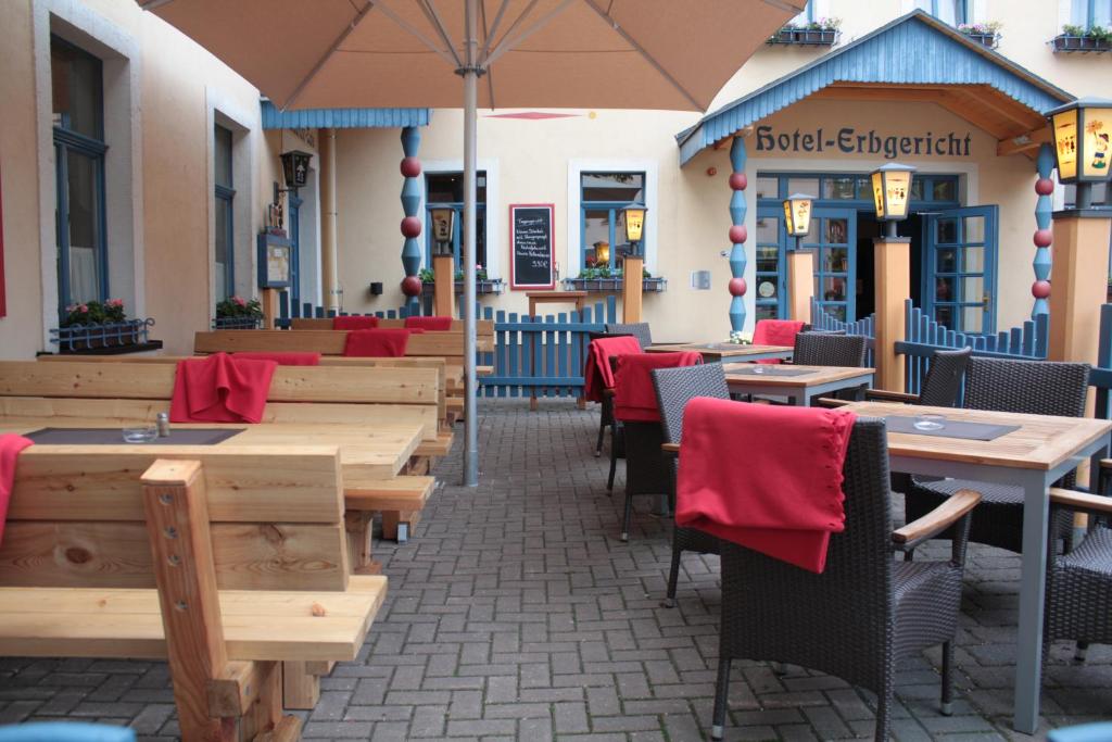 Restaurace v ubytování Hotel Erbgericht Buntes Haus