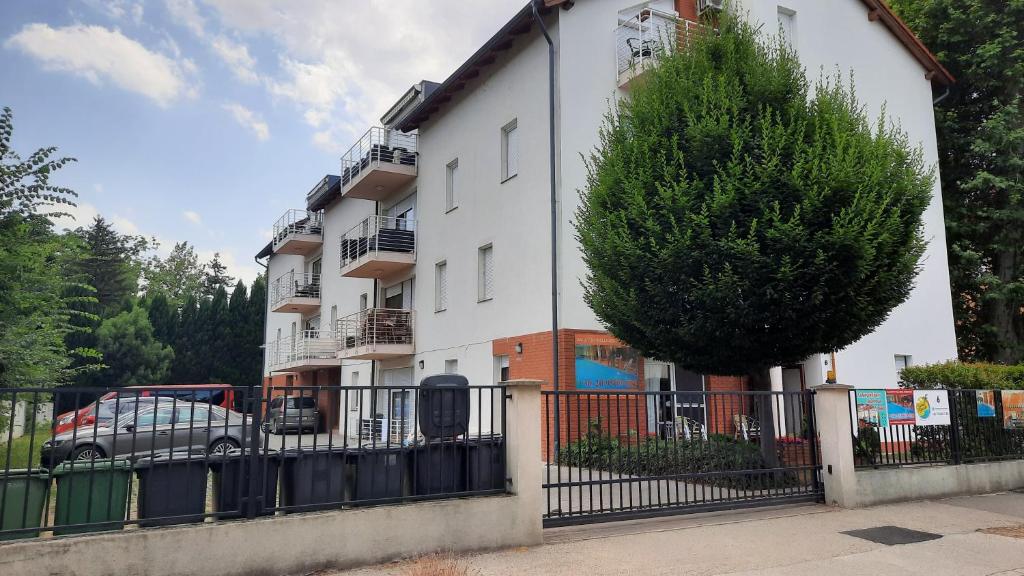 Budova, kde se apartmán nachází