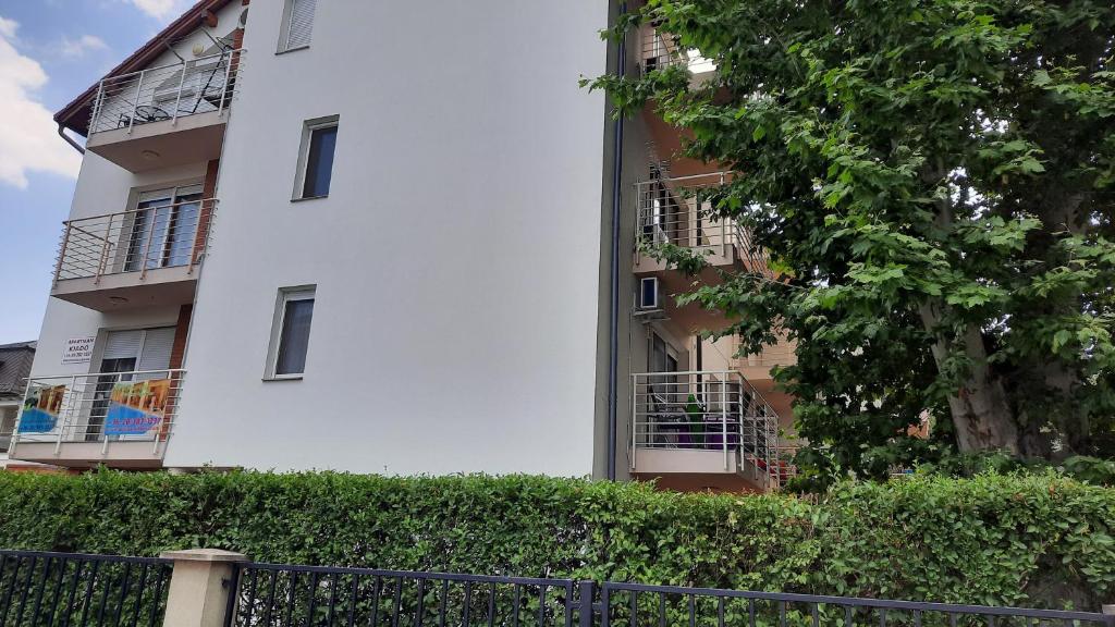 Budova, kde se apartmán nachází