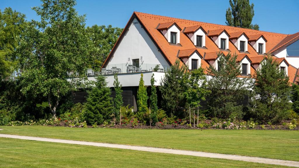 Zahrada ubytování HOTEL Hraniční zámeček
