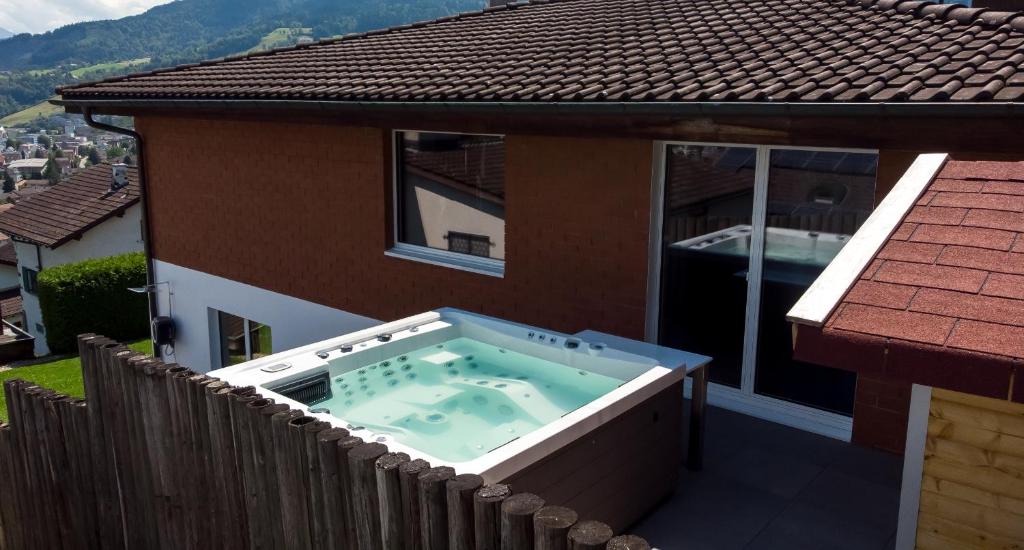 Young Backpackers Homestay - Resim 25