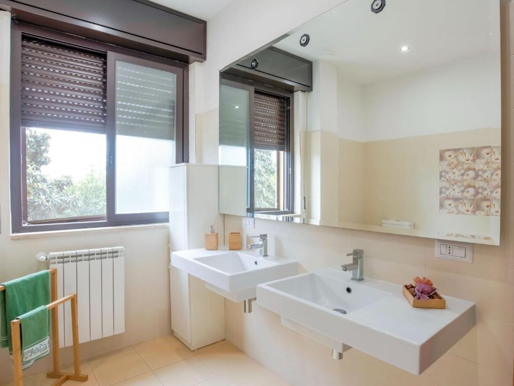 Łazienka w obiekcie Belvilla by OYO Dream villa with private pool