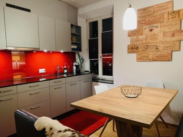 Kuchyň nebo kuchyňský kout v ubytování Casa Restelli EG - nahe Andermatt Gotthard