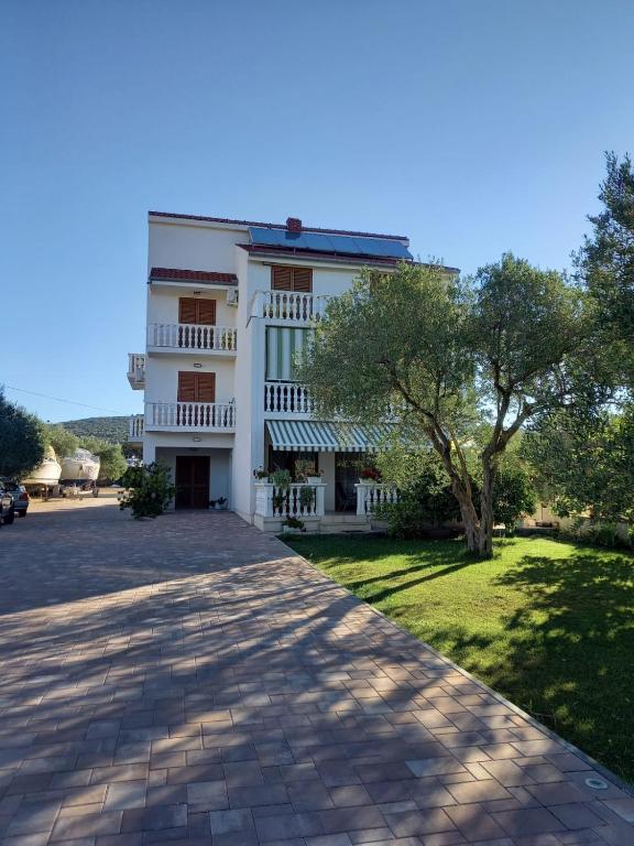 Budova, kde se apartmán nachází