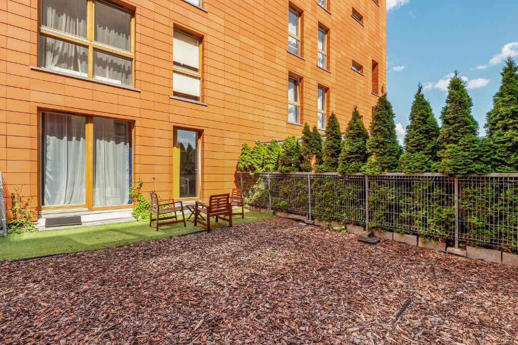 Downtown Apartments Aura - Riverside & Parking - One-Bedroom Apartment