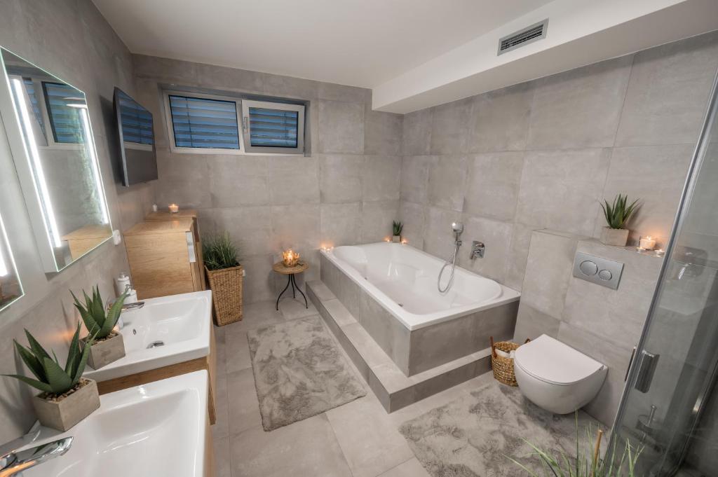 Łazienka w obiekcie Apartmány Kaskády Luhačovice