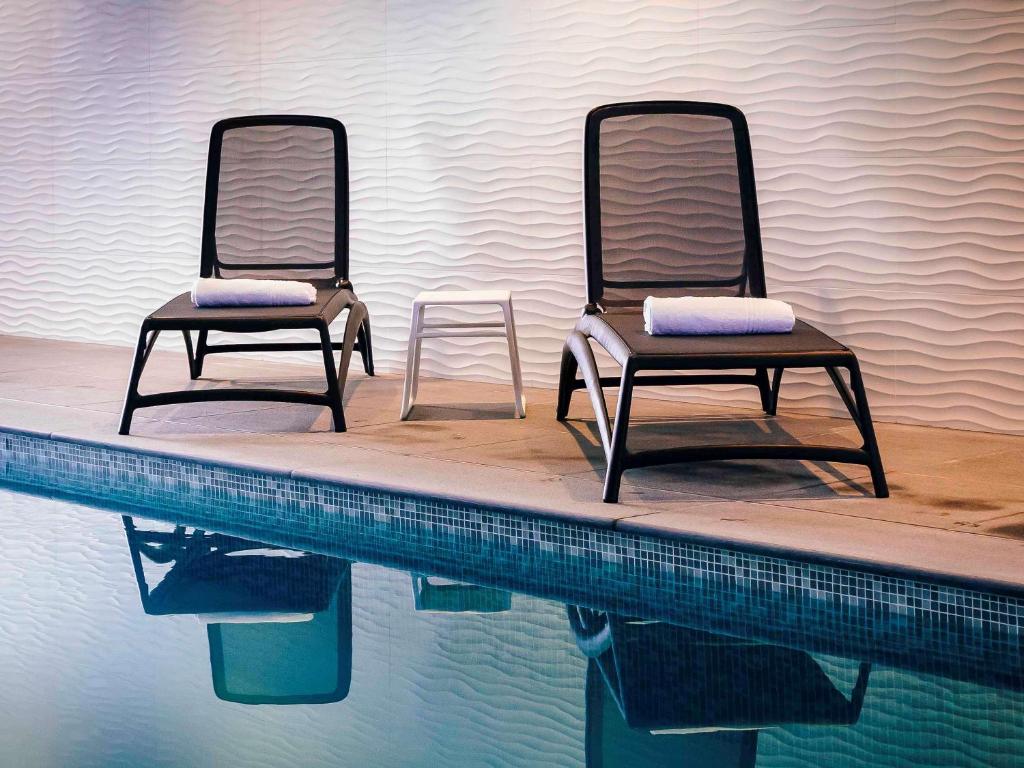 Bazén v ubytování ibis Styles Nieuwpoort nebo v jeho okolí
