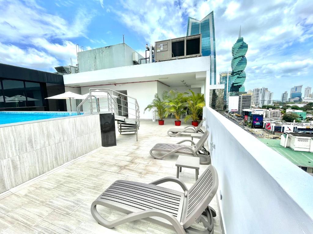 Bazén v ubytování Hotel Mio Panamá nebo v jeho okolí