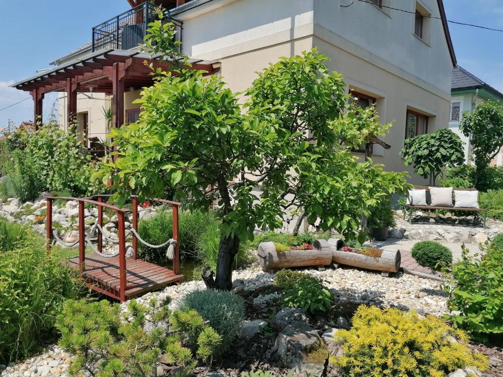 Zahrada ubytování Marianna Apartman