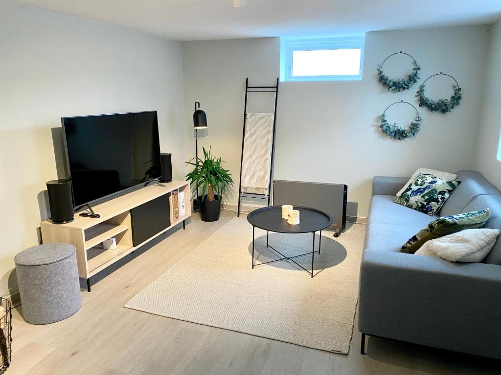 Two bedroom apartment near the city centre. - Appartamento Con Due Camere Da Letto