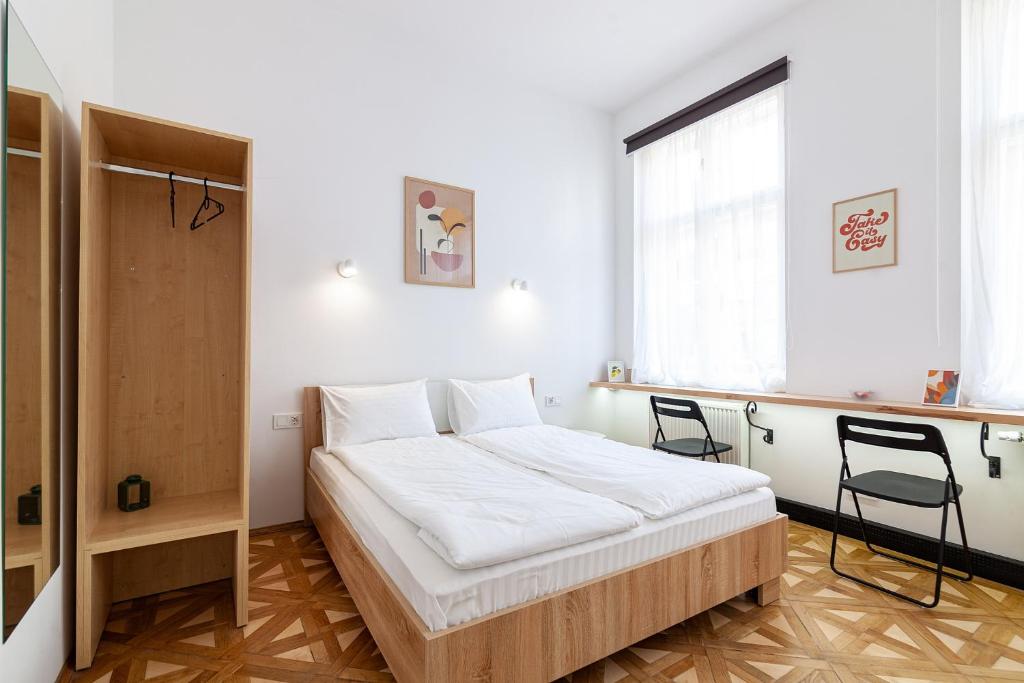 Check-in Apartments - Standard Apartment