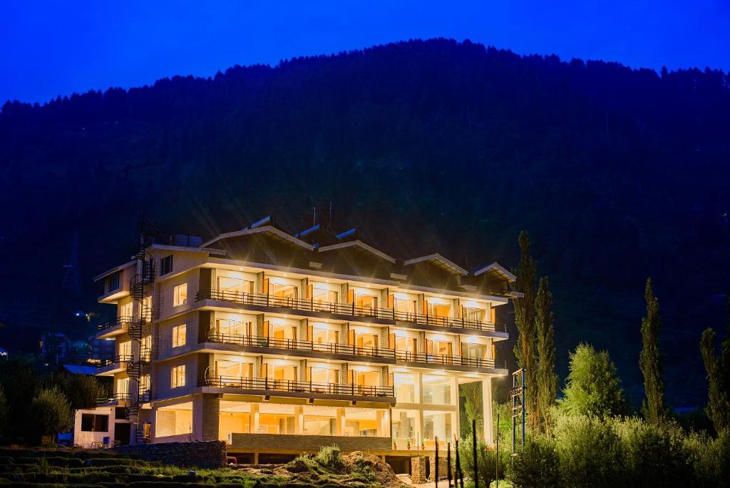 Nespecifikovaný výhled na hory nebo výhled na hory při pohledu z hotelu