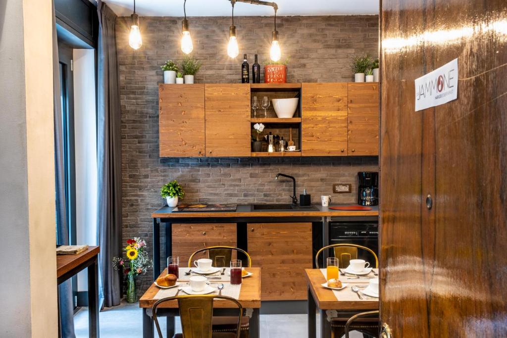 Kuchyň nebo kuchyňský kout v ubytování casajammone naples b&b