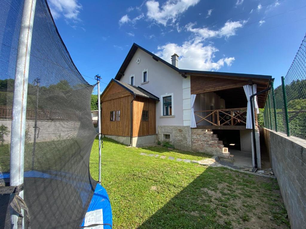 Budova, kde se prázdninový dům nachází