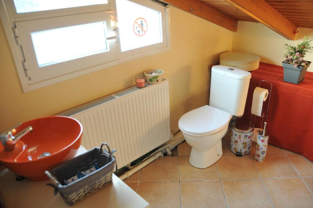 Kúpeľňa v ubytovaní Erotokritos Sea View Home