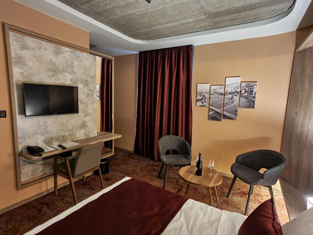 Hotel City Code - Deluxe King Room