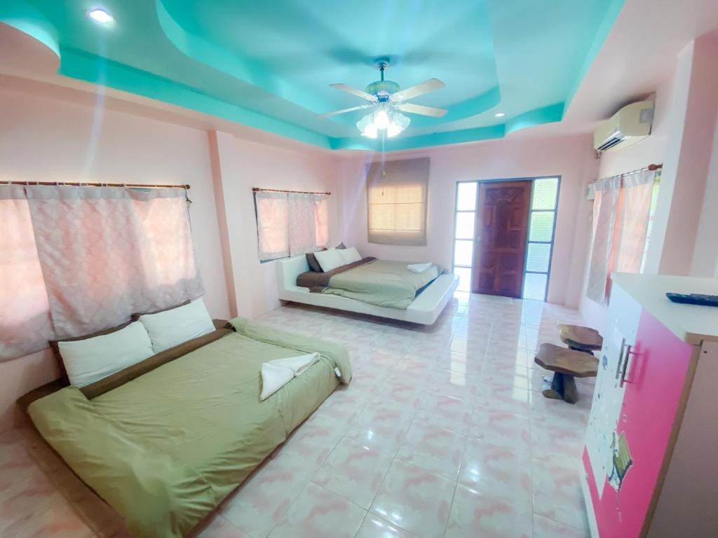 BaanChomJan @ Suanphung - Habitación Cuádruple Estándar