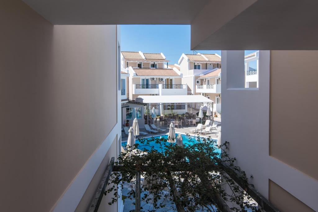 Bazén v ubytování Maistrali Hotel Zante nebo v jeho okolí