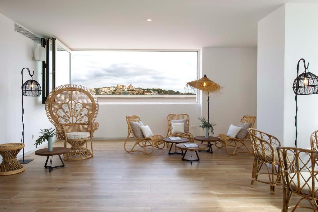 Posezení v ubytování May Altafulla Beach Boutique Hotel
