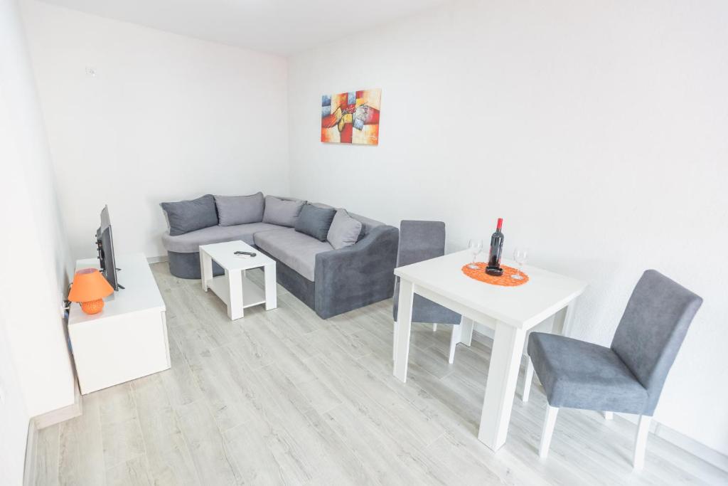 Apartmani Centar Loznica - Suite Avec Balcon