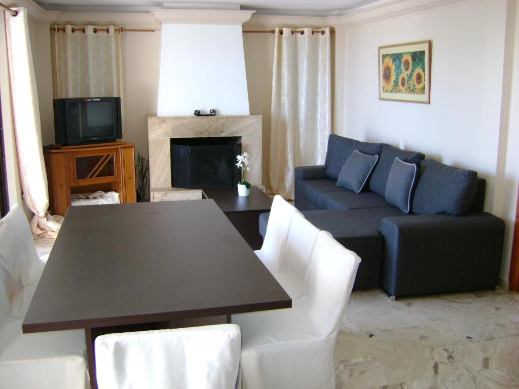 Viaros Hotel Apartments - 16