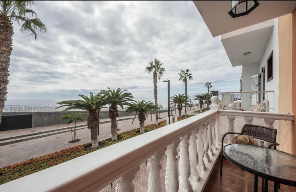 Alojamientos Carla Sea Views - Tenerife- Playa San Juan ...
