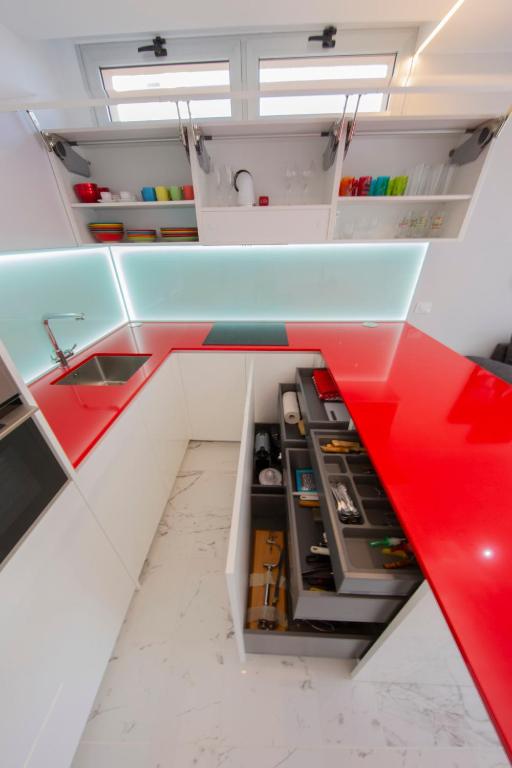 Kuchnia lub aneks kuchenny w obiekcie MEDANO4YOU The Austrian Holiday Home
