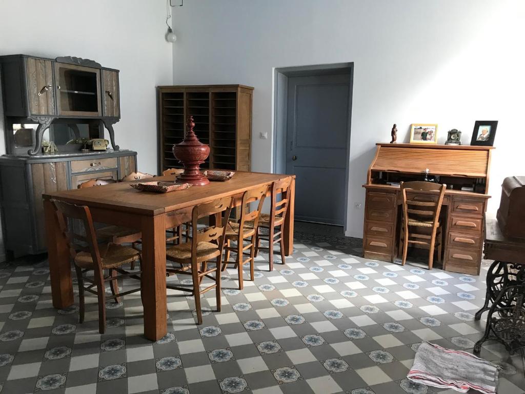 Kuchyň nebo kuchyňský kout v ubytování Le Moulin Sainte Marie, chambres d'hôtes et Gîte