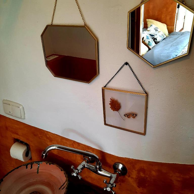Alpujarra Guesthouse, remote off-grid mountain accommodation - Habitación Doble