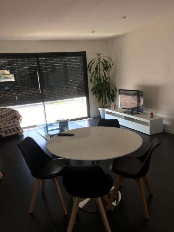Maison individuelle - Huis Met één Slaapkamer