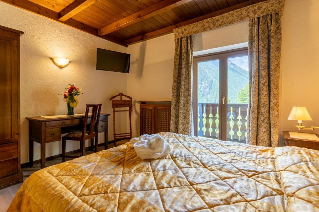 Hotel Des Alpes - 豪华三人间