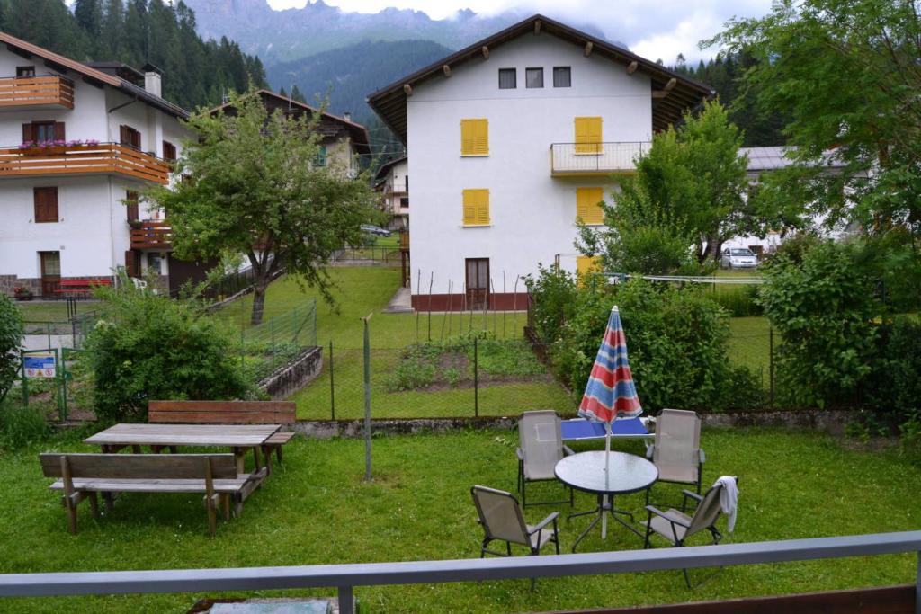 Zahrada ubytování SUITE DOLOMITI Appartamento