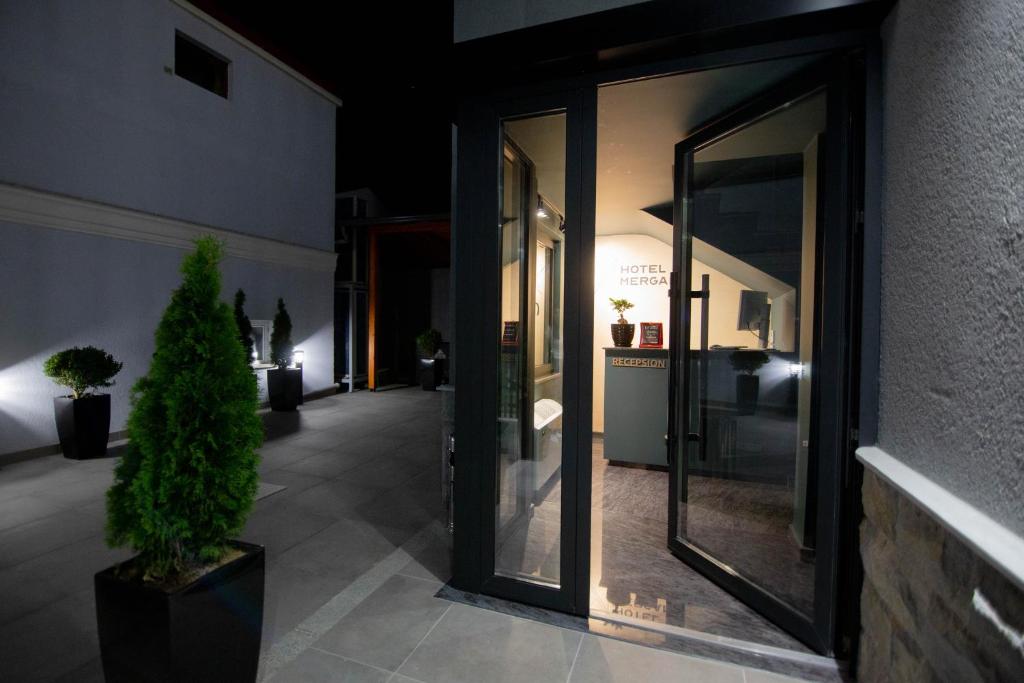 Fotografie z fotogalerie ubytování Mergan Hotel v destinaci Korçë