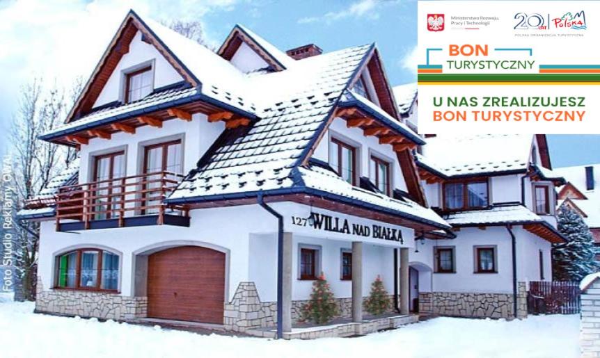 model domu na śniegu w obiekcie Willa Nad Białką w mieście Białka Tatrzanska