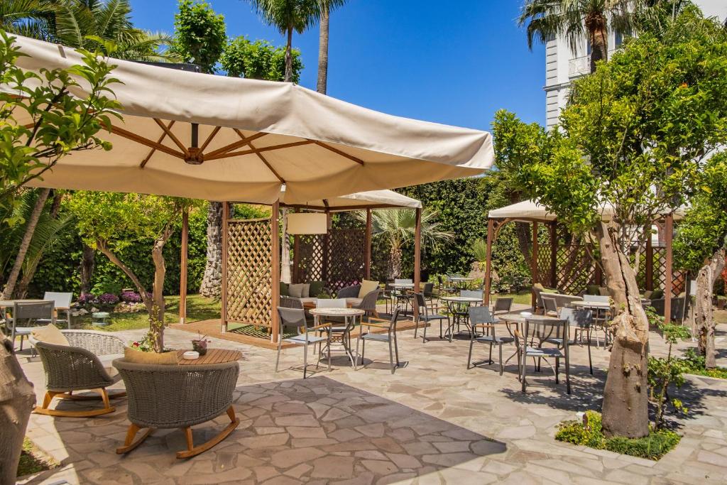 Hotel Mediterraneo Sorrento photo 4