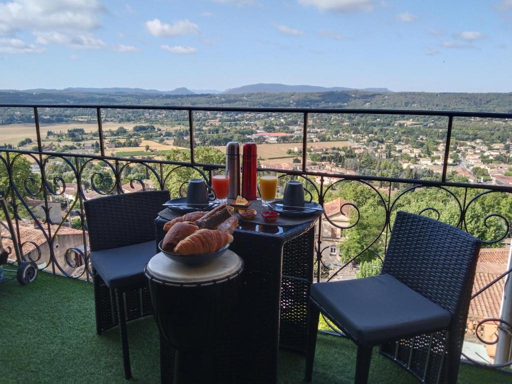 Nespecifikovaný výhled na hory nebo výhled na hory při pohledu z bed and breakfast