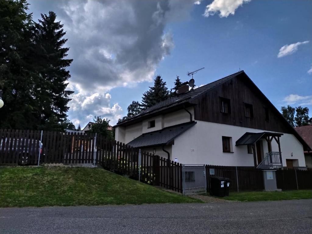 Budova, kde se apartmán nachází