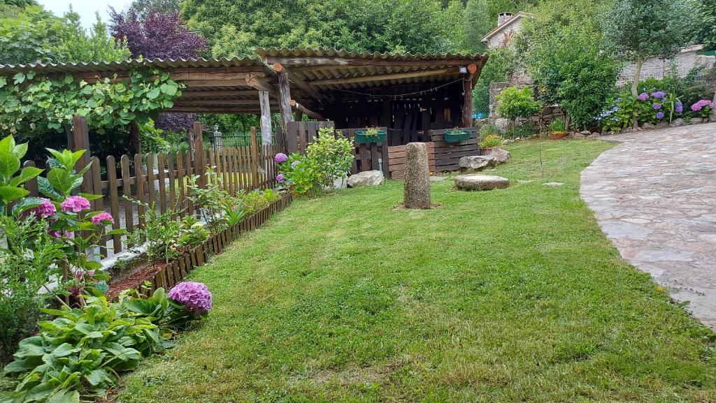 Zahrada ubytování A Casa dos Avós - Vilariño - A Coruña