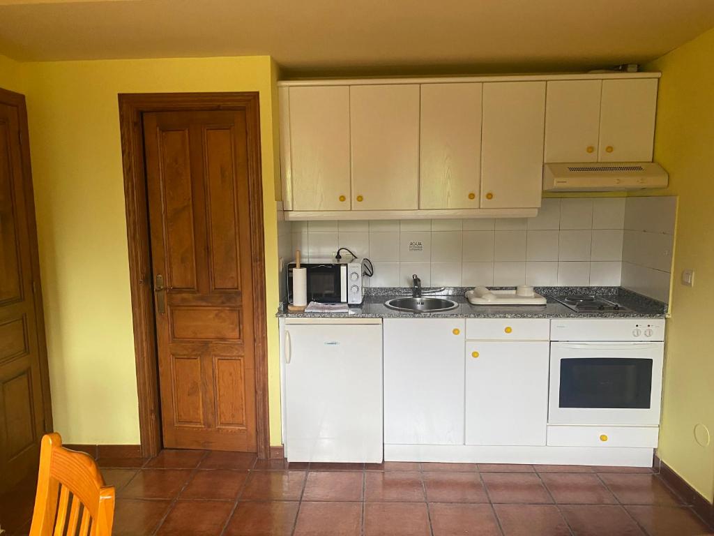Les Vegues II, Santillán – Updated 2022 Prices