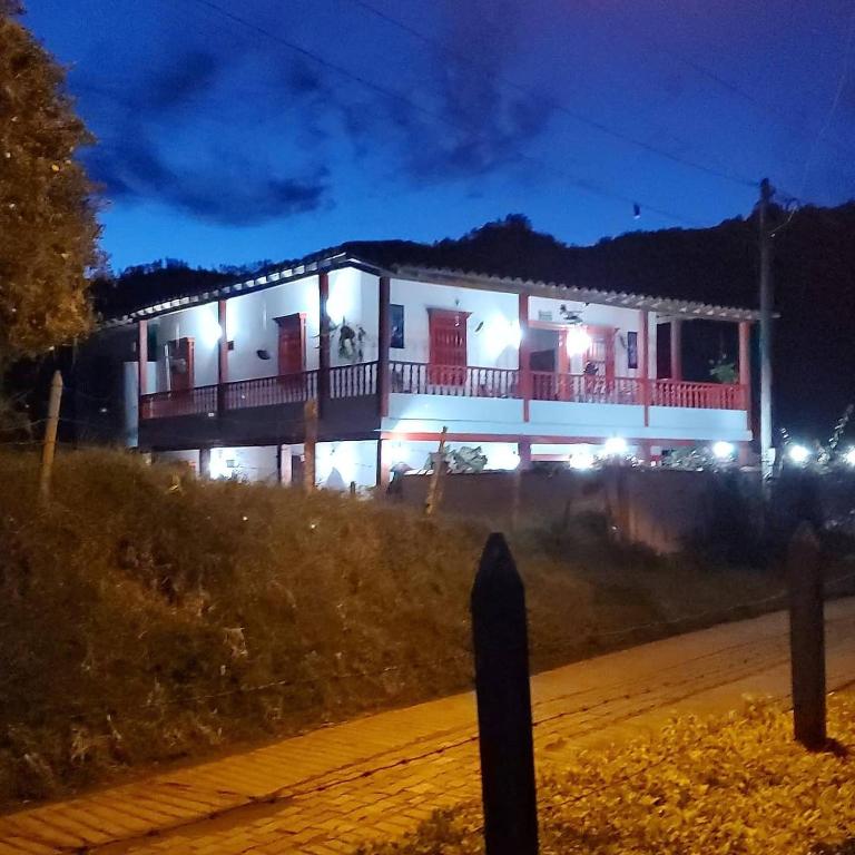 Casa Hotel Villa Marta - 豪华双人房间与阳台